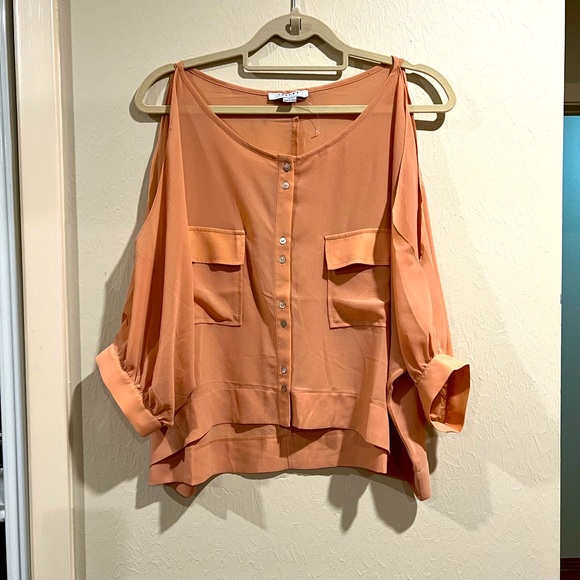 FAVLUX Tops - Favlux blush colored open shoulder top. Size L. NWOT.